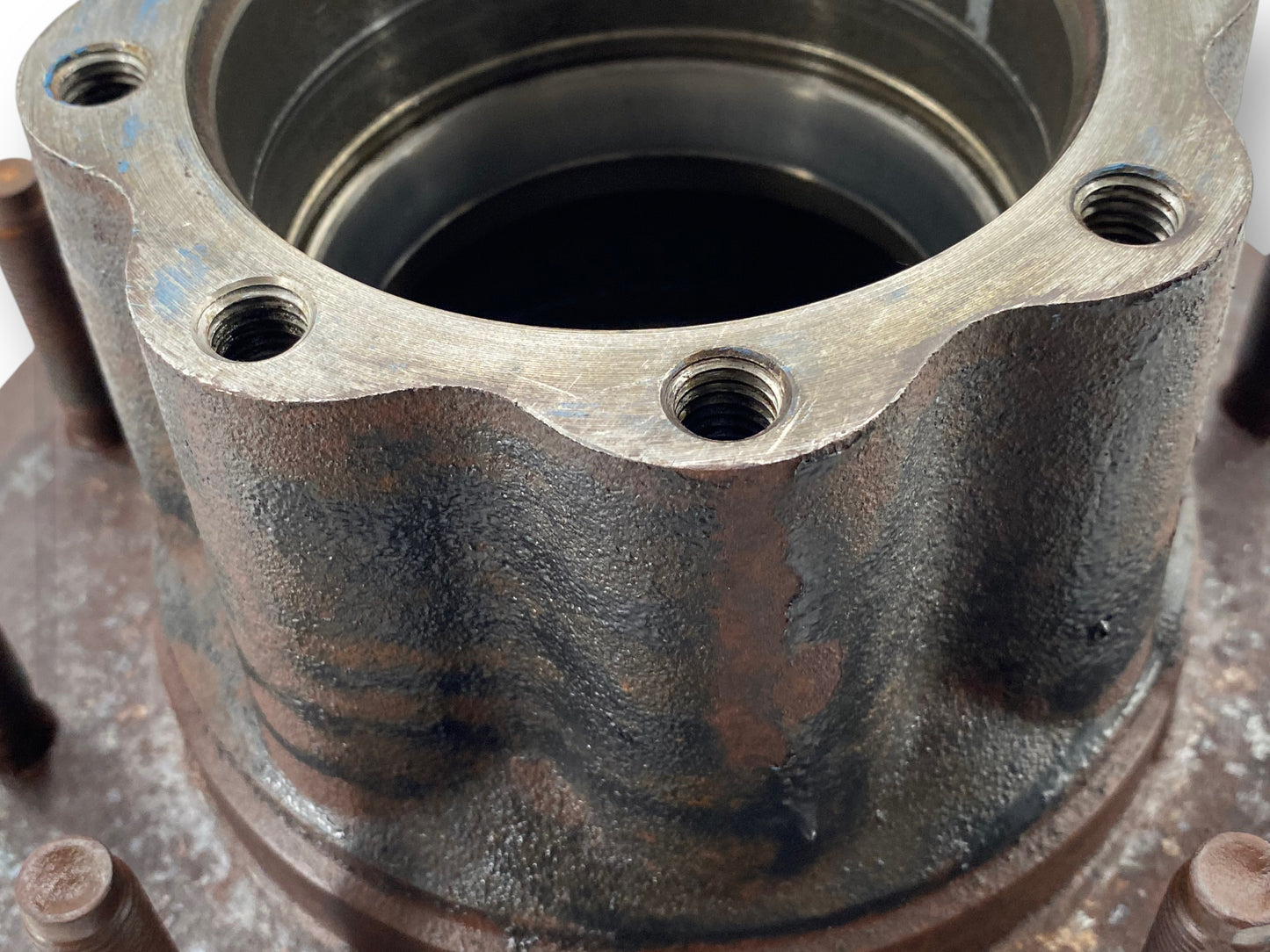05-16 Ford F450 F550 DRW Dually DANA S110 Rear Axle Wheel Hub 10 Lug OEM