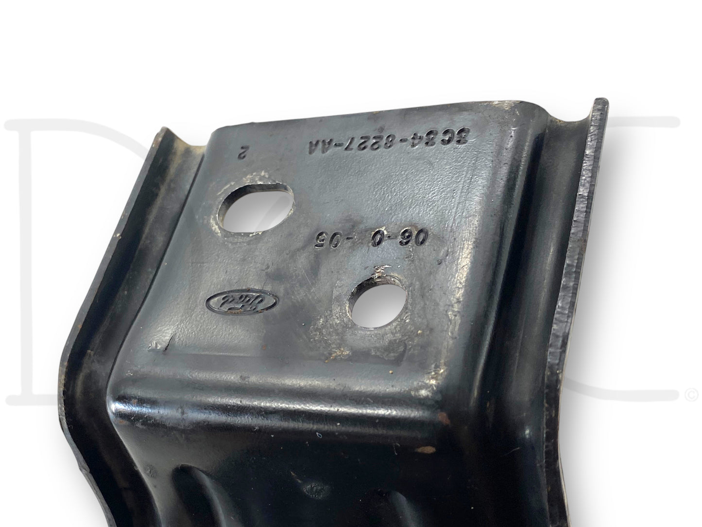 03-07 Ford F250 F350 Upper Radiator Mount Bracket Pair OE Brackets