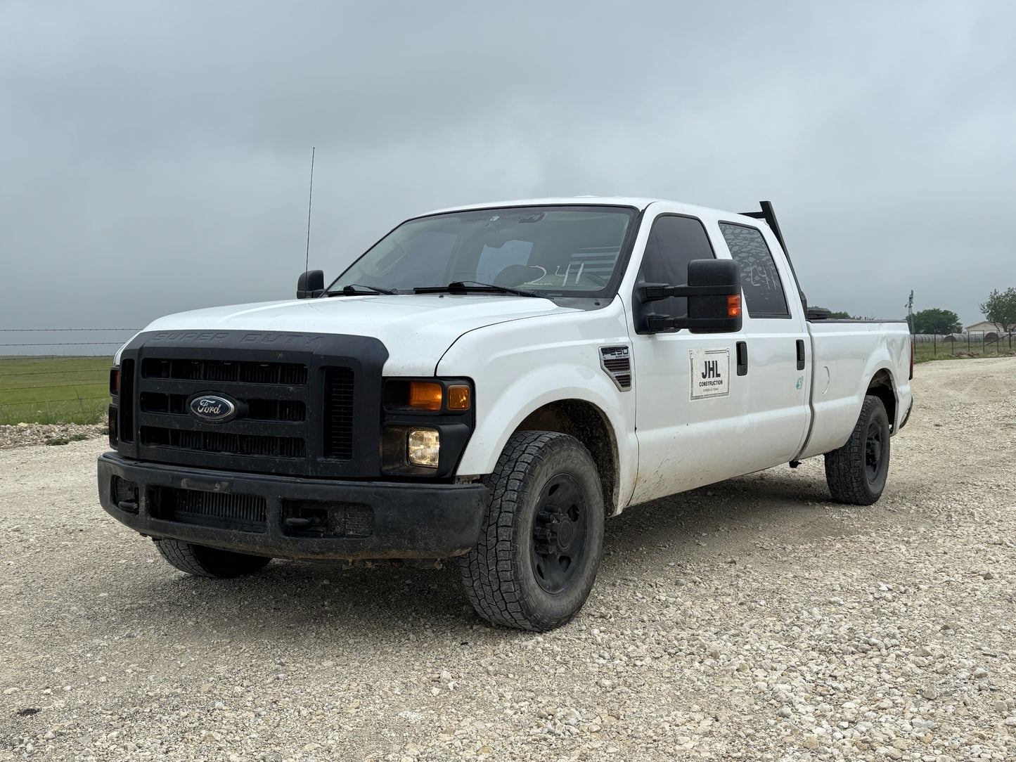 08-10 Ford F250 F350 Tailgate Z1 White