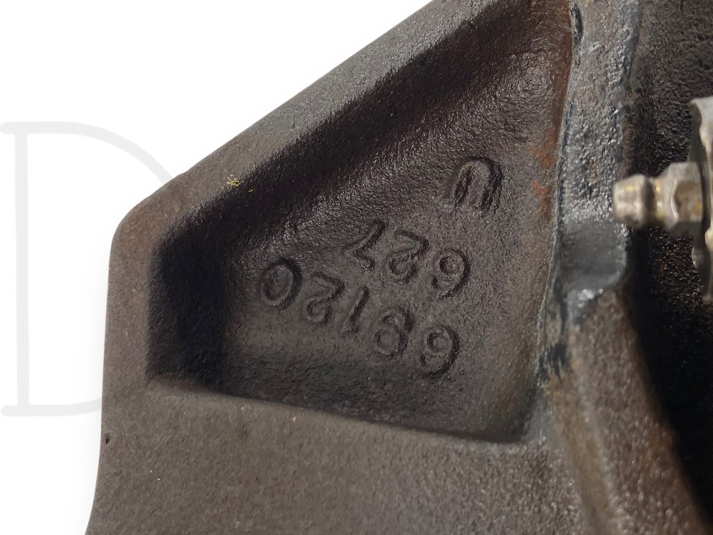 95-98 Ford F600 F650 F700 F800 Front Axle Steering Knuckle Spindle RH Right OEM