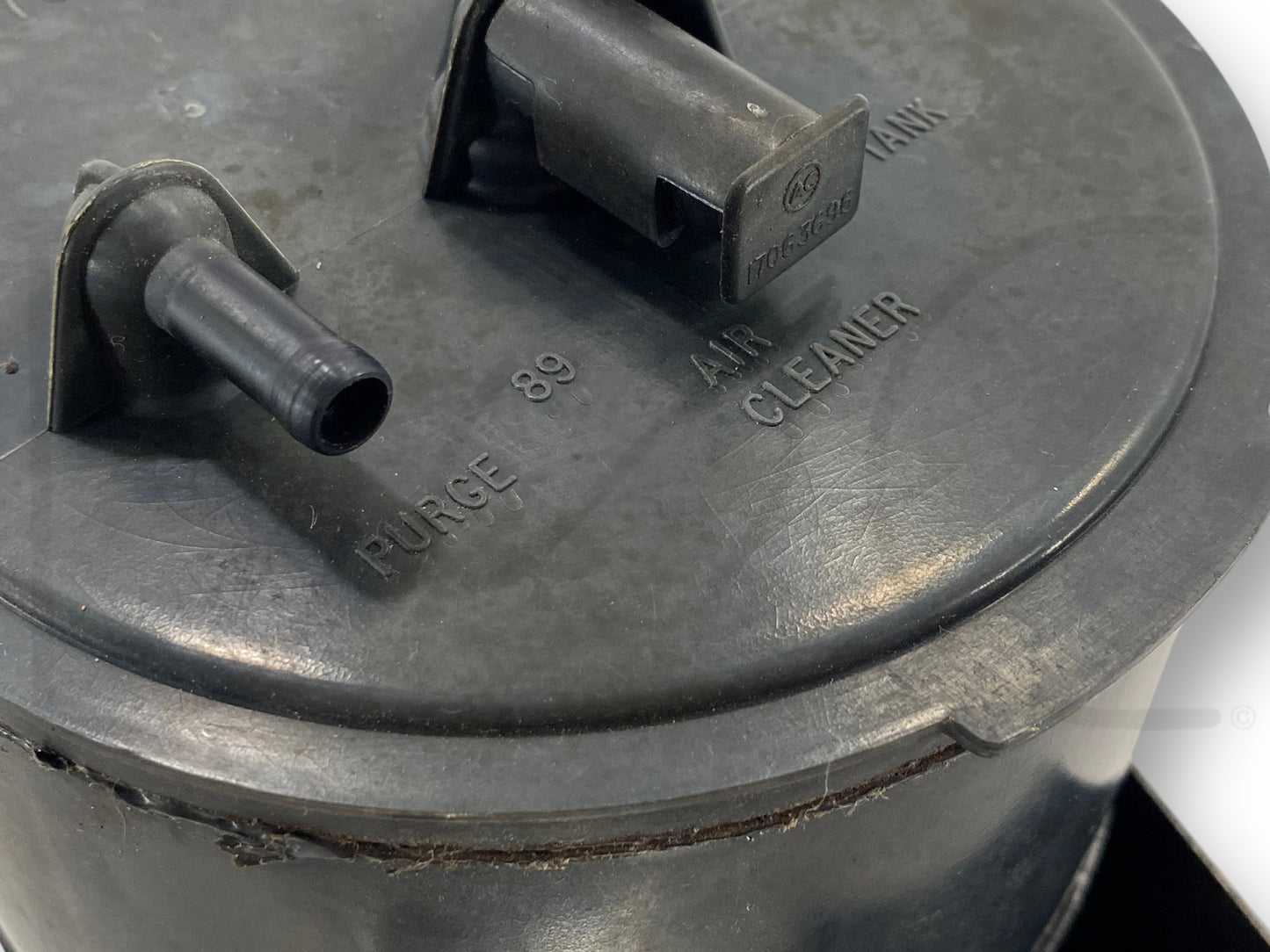 88-96 Chevy GMC C/K 1500 2500 4.3 5.0 5.7 Vapor Canister W/ Bracket OEM 17087115