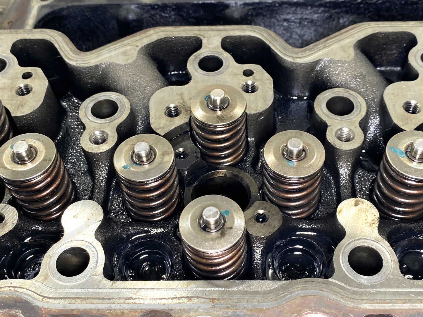 07-11 Dodge Ram 6.7 6.7L Isb Cummins Diesel 24 Valve Cylinder Head OEM 3977221