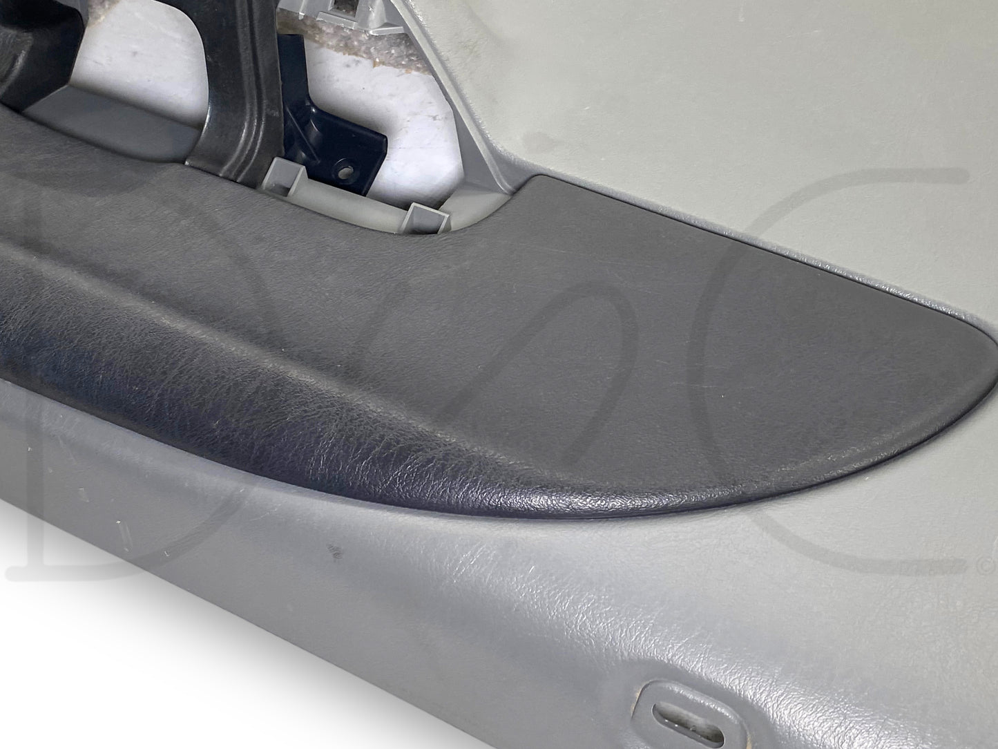 99-07 Ford F250 F350 XLT RH Right Passenger Rear Door Panel Power Gray OE