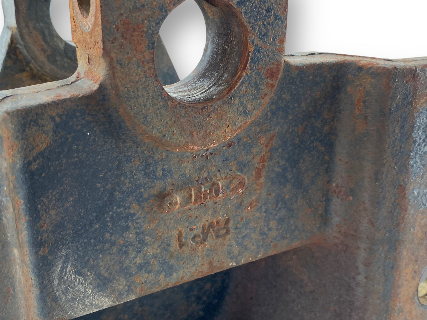 99-03 Ford F650 F750 Rear Leaf Spring Hanger Forward Bracket Mount F81A-5785-Da