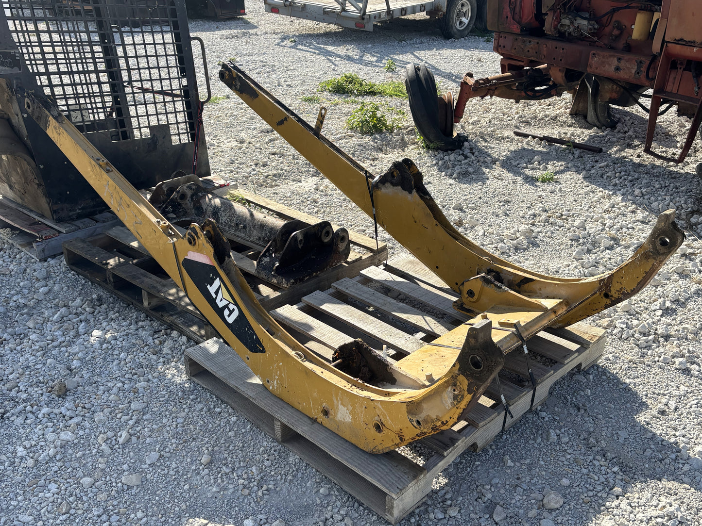 Cat 226B 226B2 Skid Steer Loader Arm Frame 295-7075