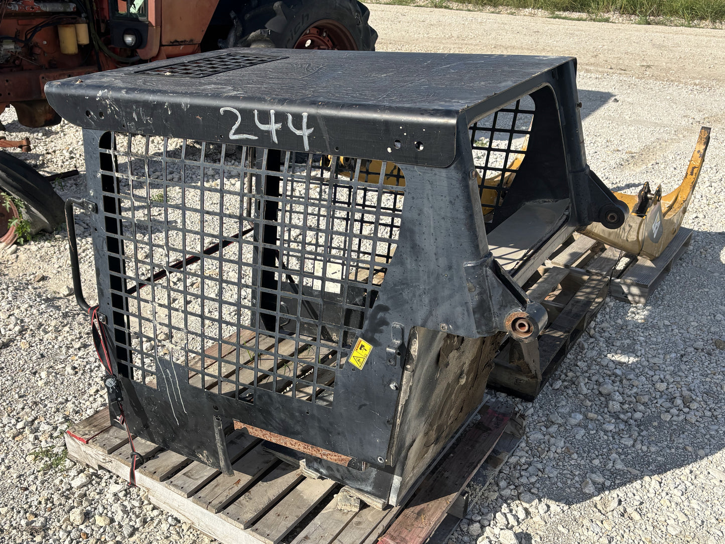 Cat 226B2 Skid Steer Cab Shell Assembly Rops 218-6367