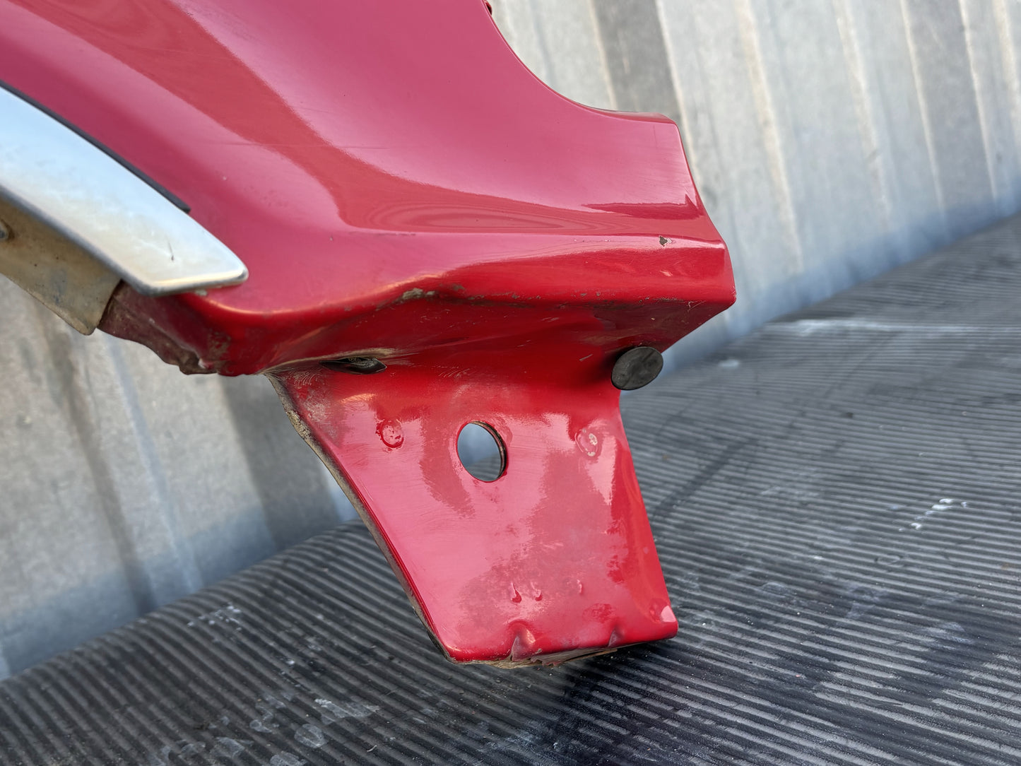 92-97 Ford F250 F350 Front Fender RH Right Passenger E4 Red