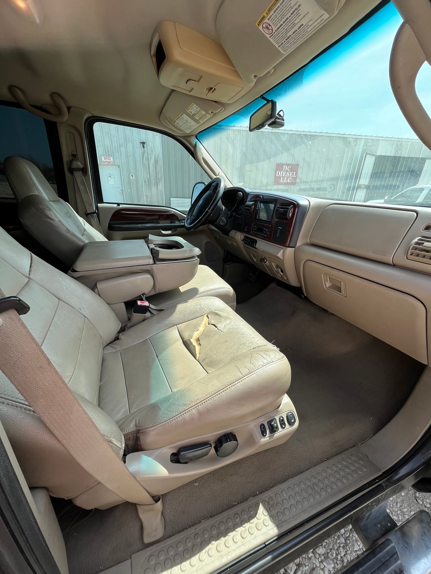 2005-2007 Ford F250 F350 Rear LH Left Driver Crew Cab Door Charcoal Beige