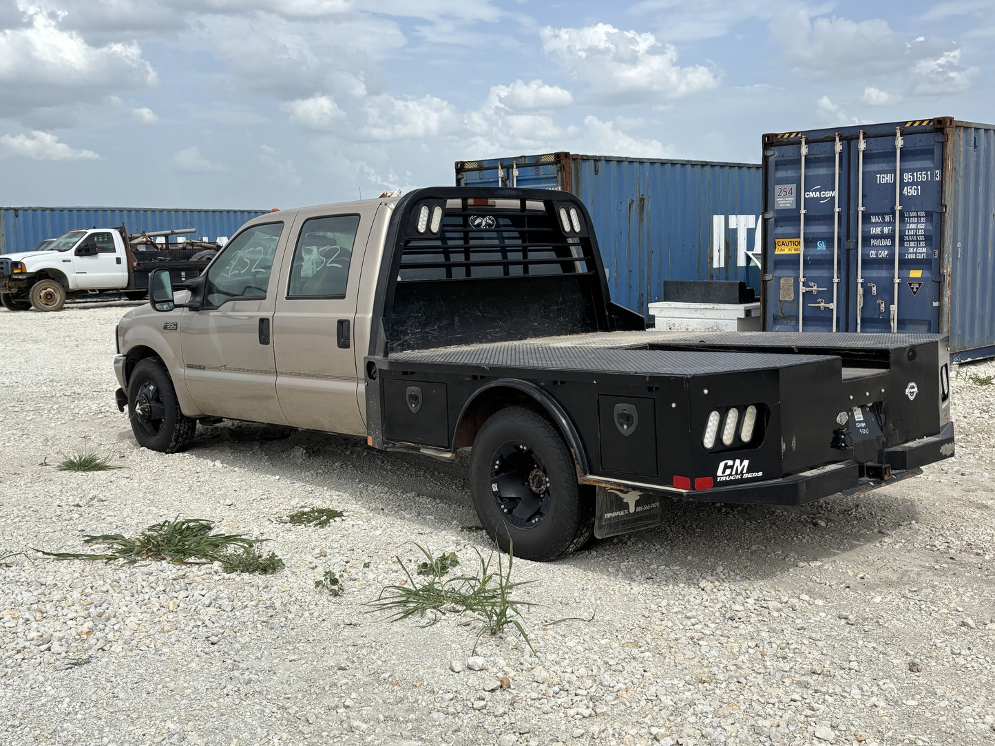99-07 Ford F250 F350 Front Fender RH Right Passenger Bm Tan