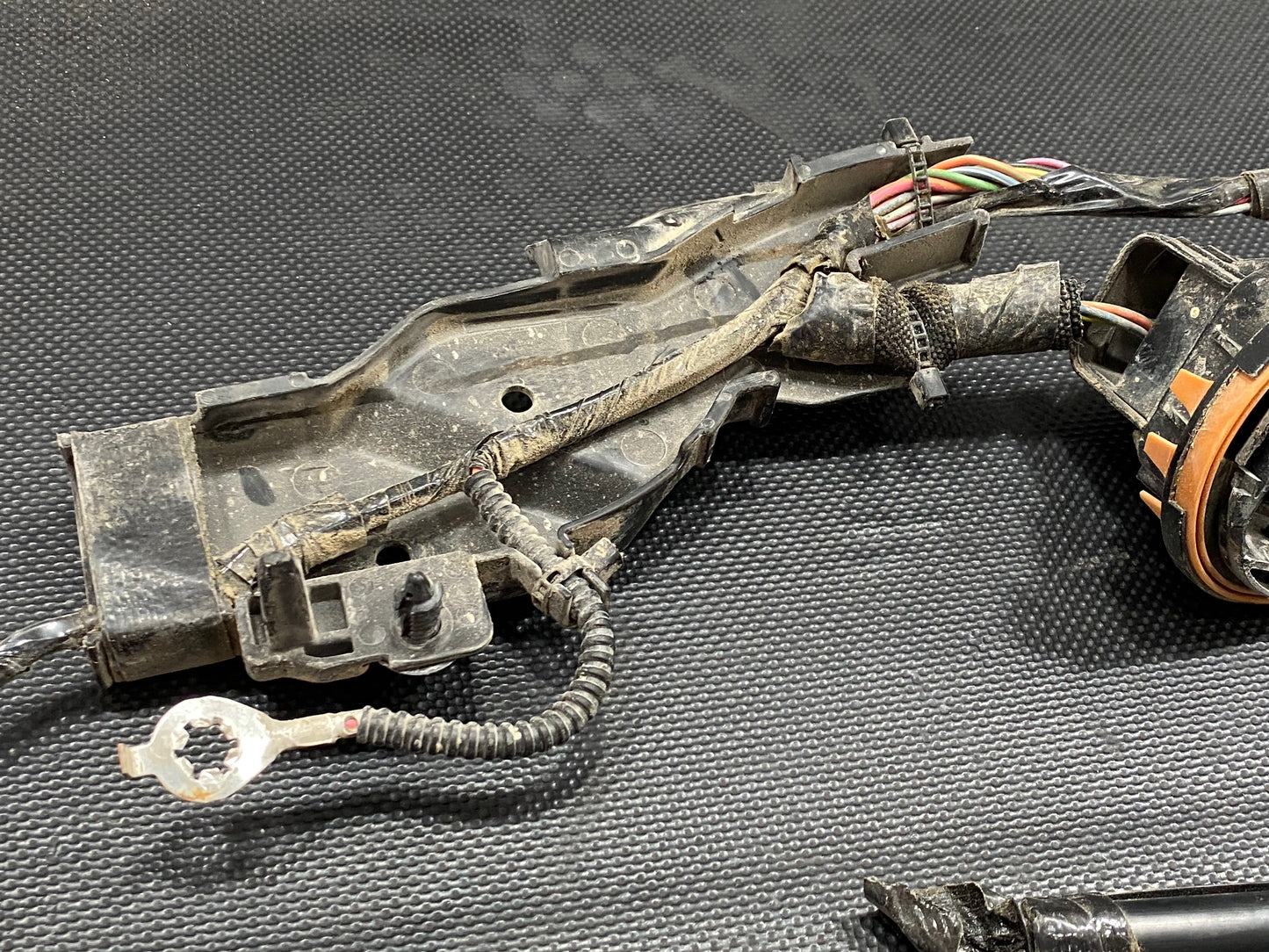 05-07 Ford F250 F350 Super Duty XL Single Cab Wiring Harness 6C3T-14A005-P260R