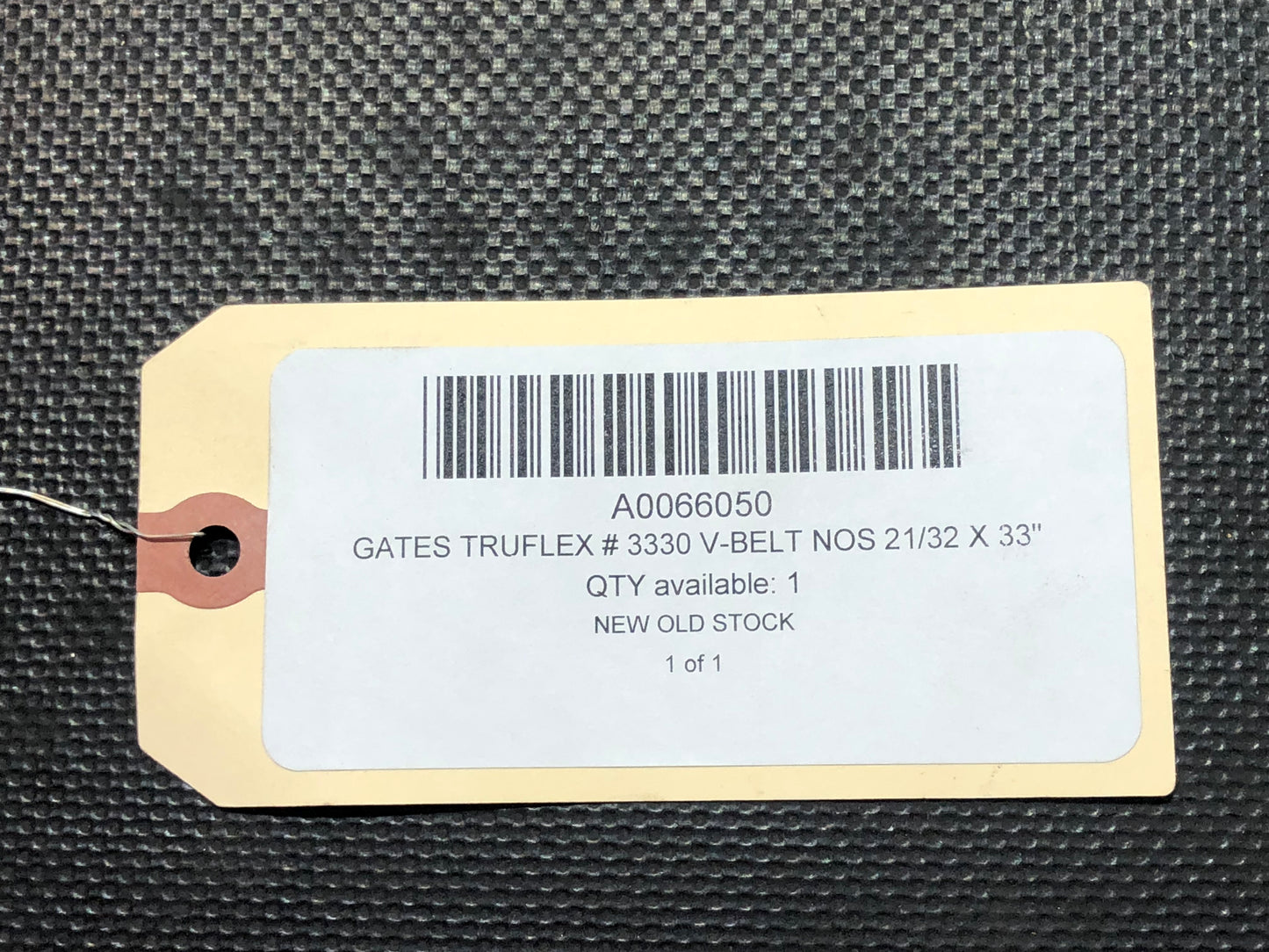 Gates Truflex # 3330 V-Belt NOS 21/32 X 33"