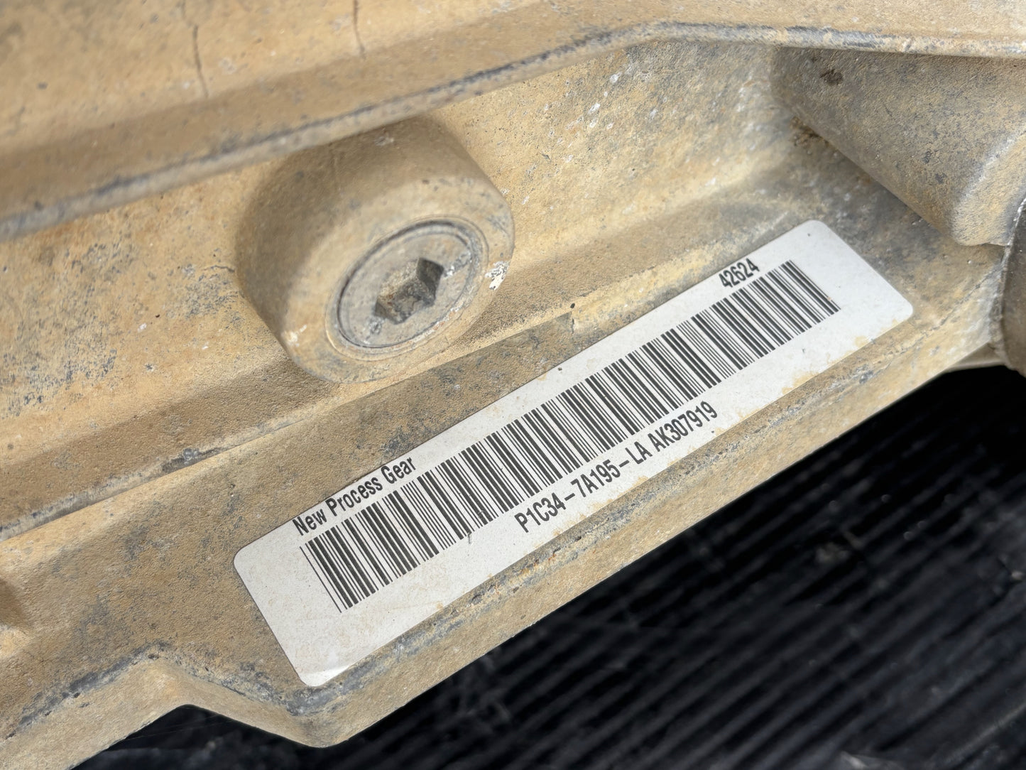 99-02  Ford F250 F350 NP273-F Auto Shift Transfer Case - ZF-6