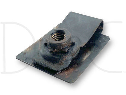 99-07 Ford F250 F350 Bed Bolt Nut Clip M12  Mount Mounting Bolt Retainer OE