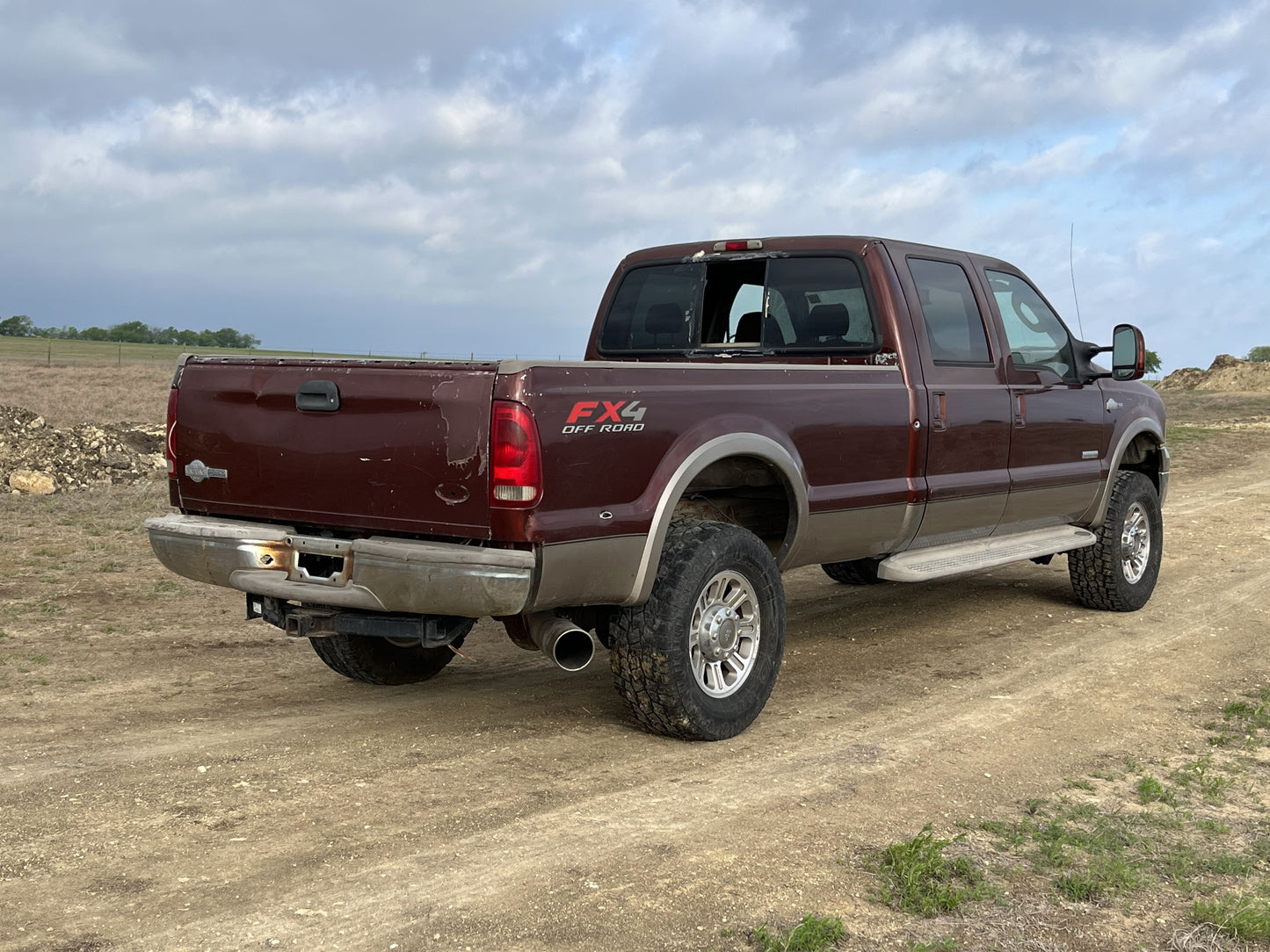 2005-2007 Ford F250 F350 Front LH Door Maroon/Tan Kr