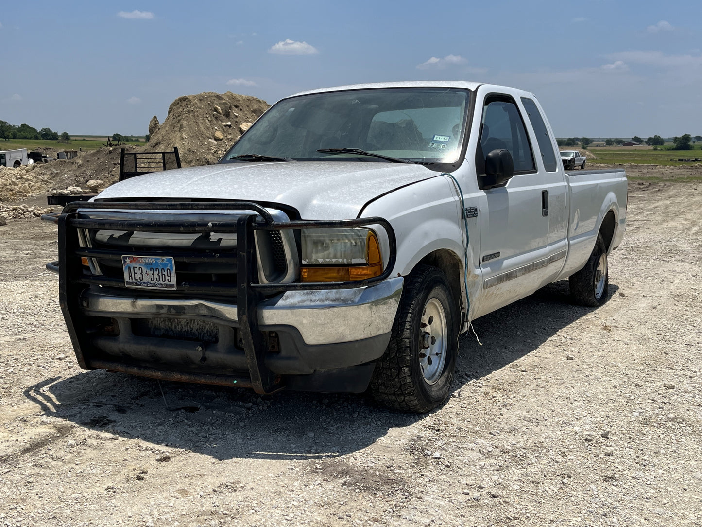 99-04 Ford F250 F350 Super Duty Grill Grille OEM Chrome W/ Emblem