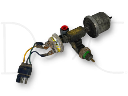 88-90 Ford F600 F700 Kysor Pressurestat Oil Pressure Sensor Assembly