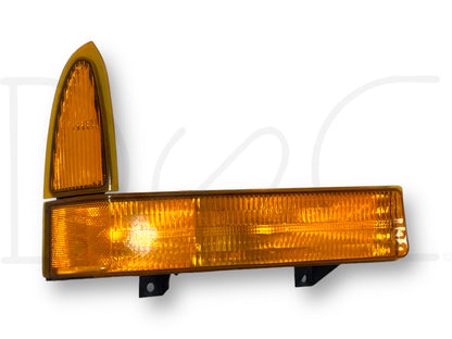 99-04 Ford F250 F350 RH Right Passenger Parking Light Turn Signal 1C3X-13B220-A