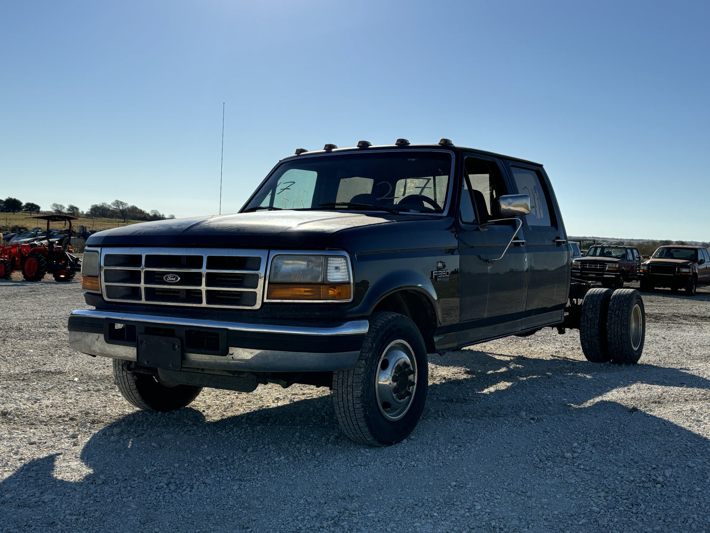 95-97 Ford F250 F350 RH Right Passenger Front Door Black Electric