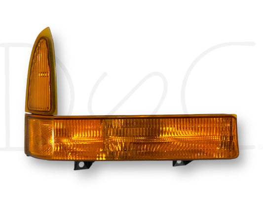 99-04 Ford F250 F350 RH Right Passenger Parking Light Turn Signal 1C3X-13B220-A