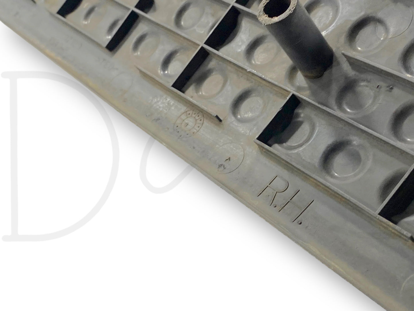 99-04 Ford F250 F350 RH Right Passenger Front Rocker Sill Trim Panel Gray OE