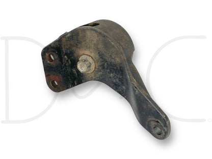99-07 Ford F250 F350 2WD I-Beam Front Axle Pivot Mount Bracket Front RH Right