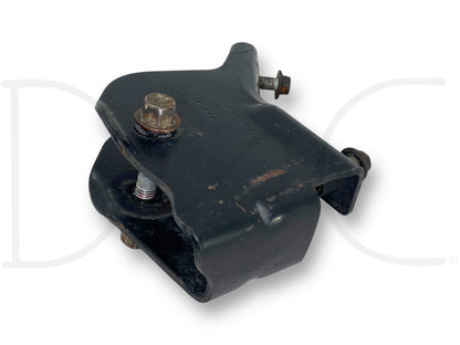 99-07 Ford F250 F350 2WD I-Beam Front Axle Pivot Mount Bracket Front LH Left OE