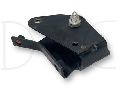 08-16 Ford F250 F350 2WD I-Beam Front Axle Pivot Mount Bracket Front LH Left OE