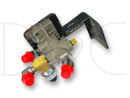 94-98 Ford F650 F750 F800 Brake Relay Control Valve 909828 W/ Bracket F0Ht-2A730