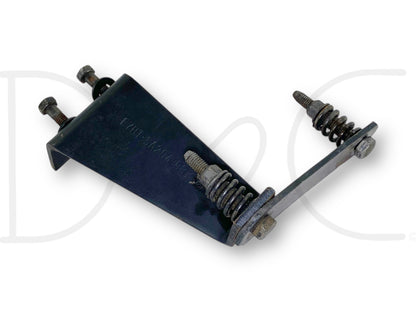 93-98 Ford F650 F800 Exhaust Hanger Mount Bracket OE E7Ht-5A204-Bb F3Ht-5A290-BA