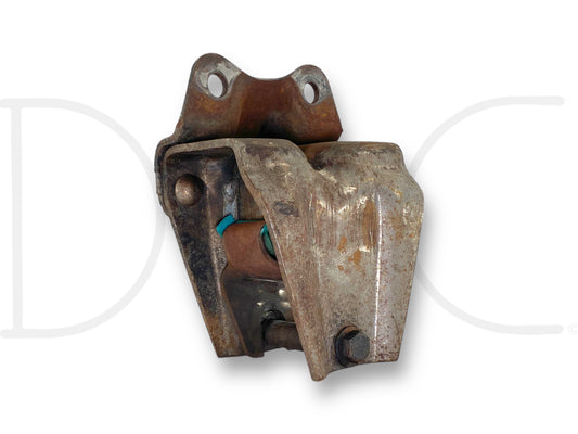 80-98 Ford F600 F650 F800 Front Leaf Spring Hanger Bracket Mount E7Ht-5B312-BA