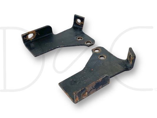 94-98 Ford F600 F650 F800 Truck Front Bumper Bracket Set OE Brackets *Blem*
