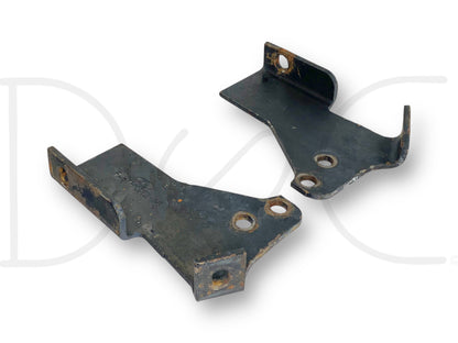 94-98 Ford F600 F650 F800 Truck Front Bumper Bracket Set OE Brackets *Blem*