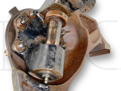 95-98 Ford F600 F650 F700 F800 Front Axle Steering Knuckle Spindle RH Right OEM