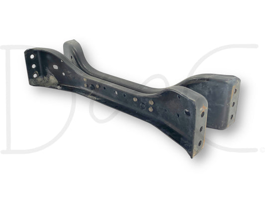 95-98 Ford F650 F700 F800 Rear Frame Crossmember Assembly F5Ht-5028-Da