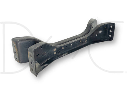 95-98 Ford F650 F700 F800 Rear Frame Crossmember Assembly F5Ht-5028-Da