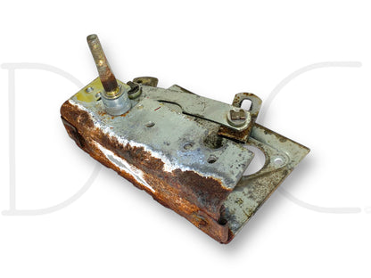 1976 International IH 1086 Tractor Windshield Wiper Motor Bracket Link Arm