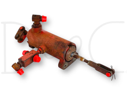 1976 International IH 1086 Tractor Clutch Booster Cylinder Assembly 113965C93