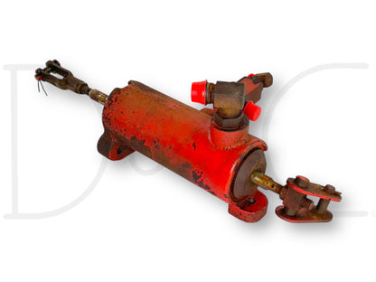 1976 International IH 1086 Tractor Clutch Booster Cylinder Assembly 113965C93