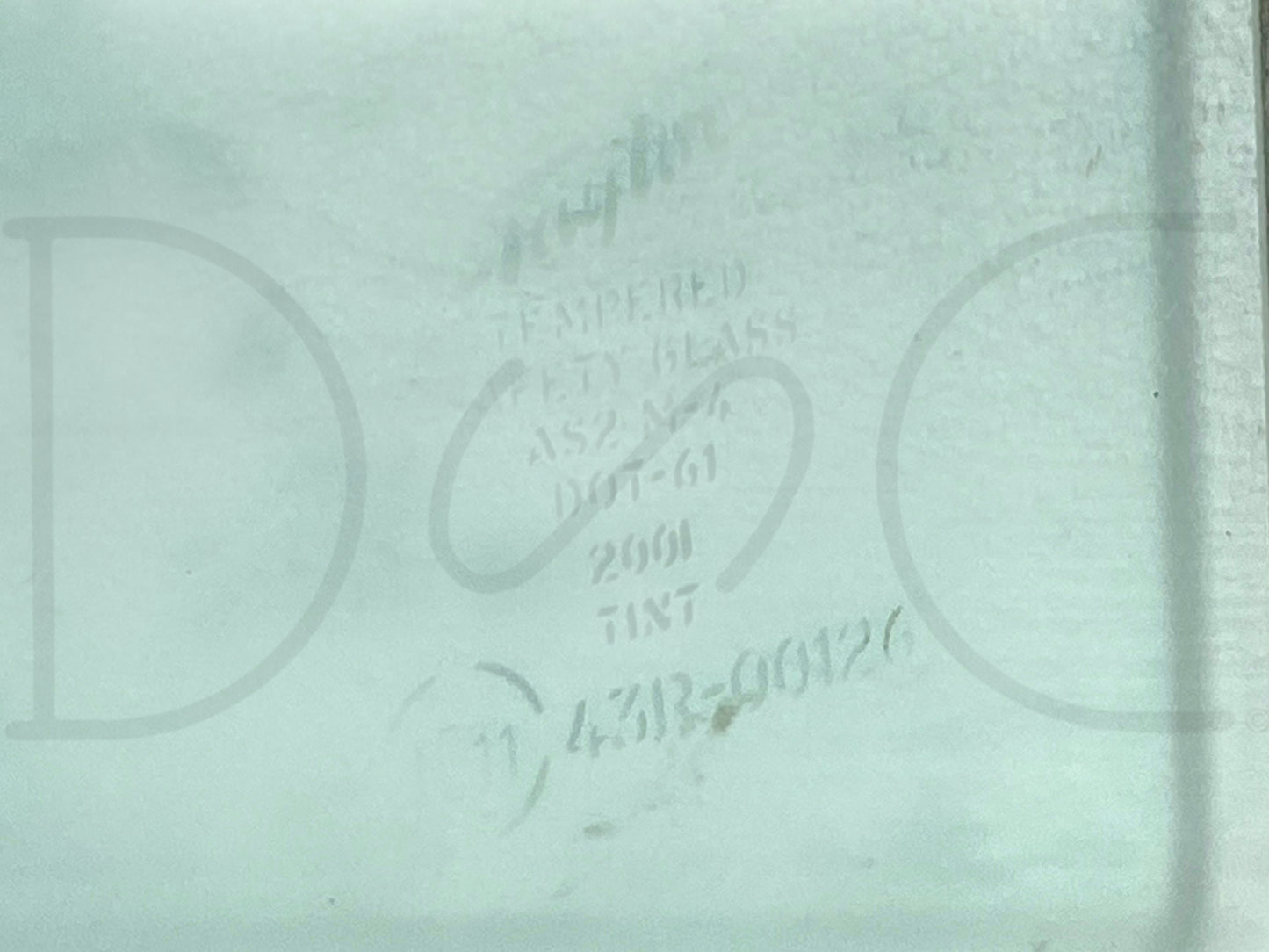 1976 International IH 1086 1486 Tractor Cab Rear Back Window Glass 109318C2