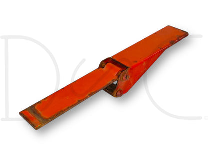 1976 International IH 1086 Tractor Air Cleaner Filter Latch 67980C2