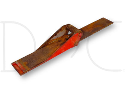 1976 International IH 1086 Tractor Air Cleaner Filter Latch 67980C2