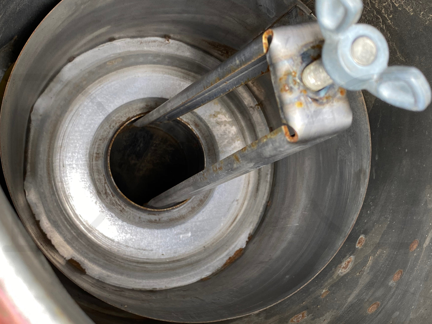 1976 International IH 1086 Tractor Air Cleaner Housing Assembly 535003R92