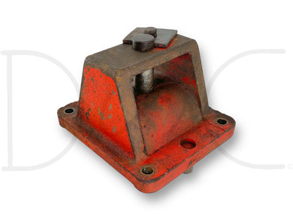 International IH 1086 Tractor Front Drawbar Pivot Support Bracket 108508C1