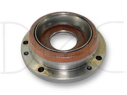 1976 International IH 1086 Tractor RH Differential Bearing Retainer 68683C1