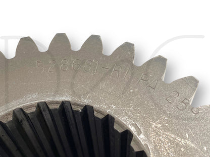 International IH 1086 Tractor Range Transmission Lo Drive Gear 28 - 33T 528681R1