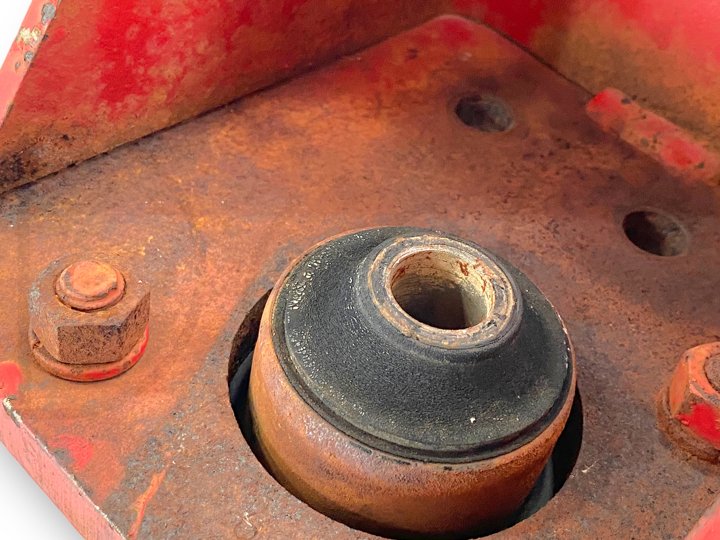 1976 International IH 1086 Tractor RH Rear Floor Platform Support Mount 117712C2