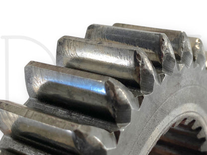 International IH 1086 Tractor Transmission Driving Gear 1St 27T 406473R1