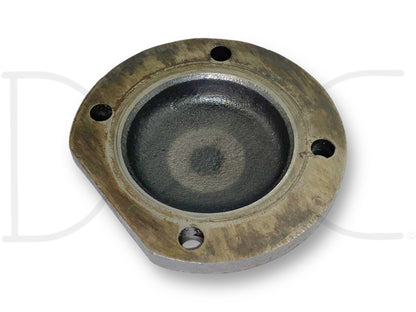 International IH 1086 Tractor Transmission Driven Shaft Bearing Retainer 67757C1