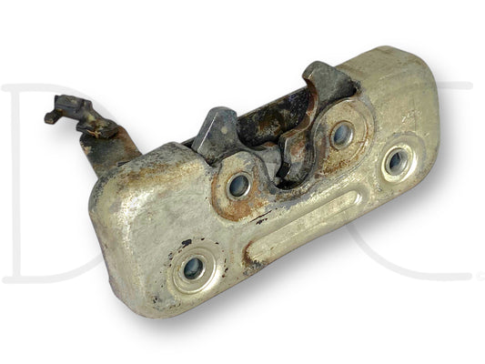 1976 International IH 1086 Tractor RH Right Door Latch Assembly 111472C1