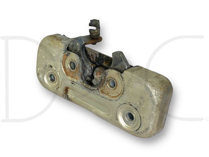 1976 International IH 1086 Tractor RH Right Door Latch Assembly 111472C1